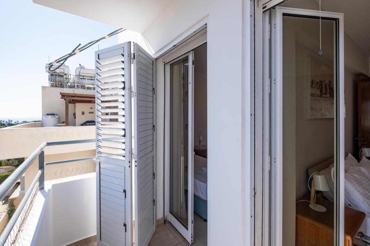 Ferienwohnung The Saline Views Makenzy Larnaka Exterior foto