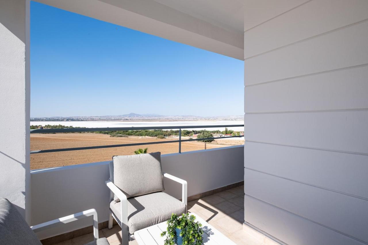 Ferienwohnung The Saline Views Makenzy Larnaka Exterior foto