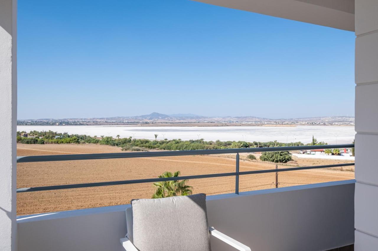 Ferienwohnung The Saline Views Makenzy Larnaka Exterior foto