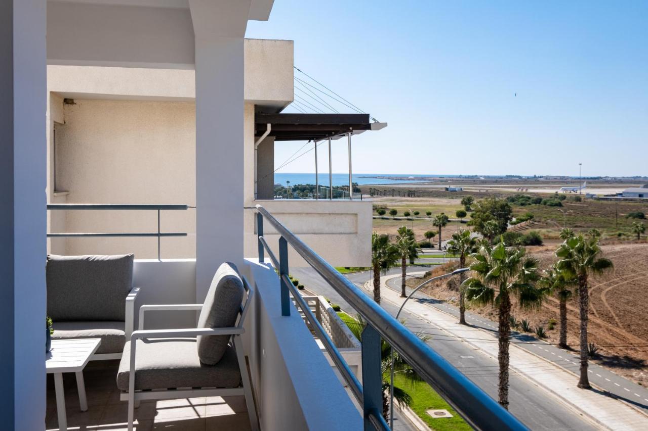 Ferienwohnung The Saline Views Makenzy Larnaka Exterior foto