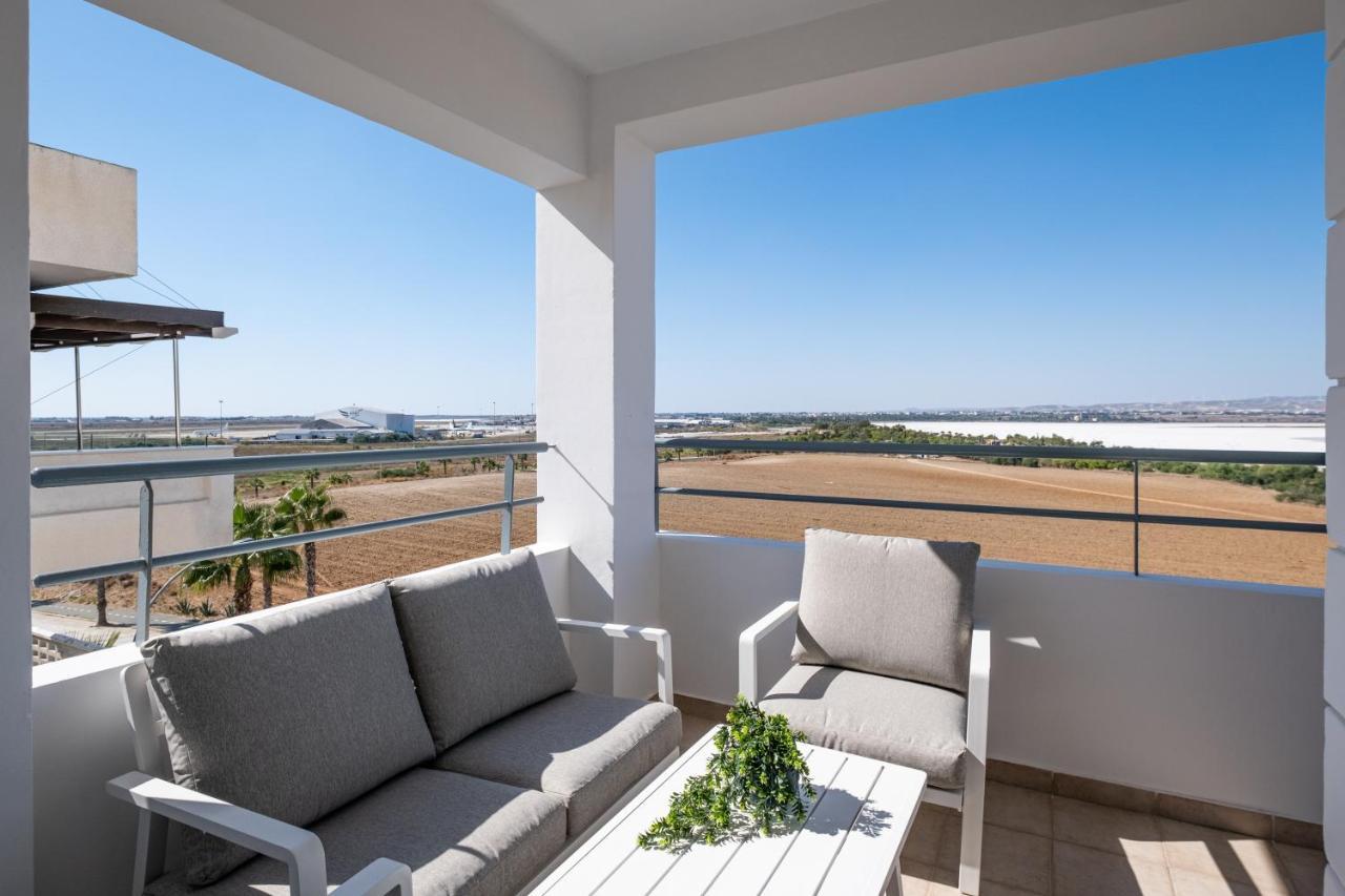 Ferienwohnung The Saline Views Makenzy Larnaka Exterior foto
